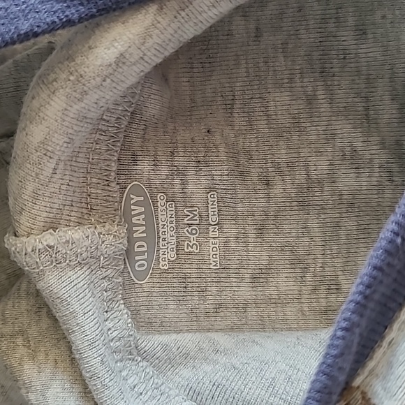 💥3/$20💥 OLD NAVY hooded play suit - Picture 2 of 2